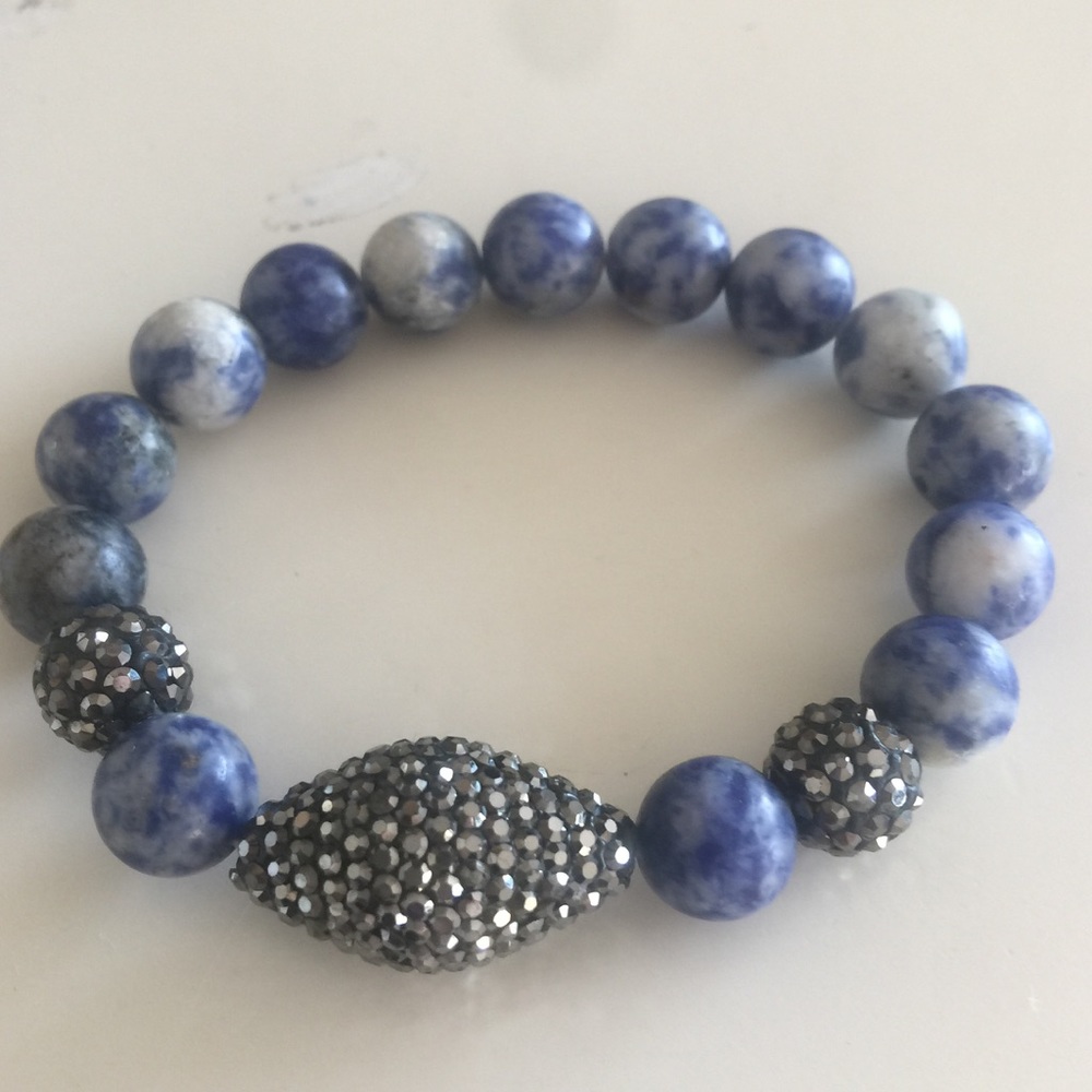 Denim dyed bead stretch bracelet